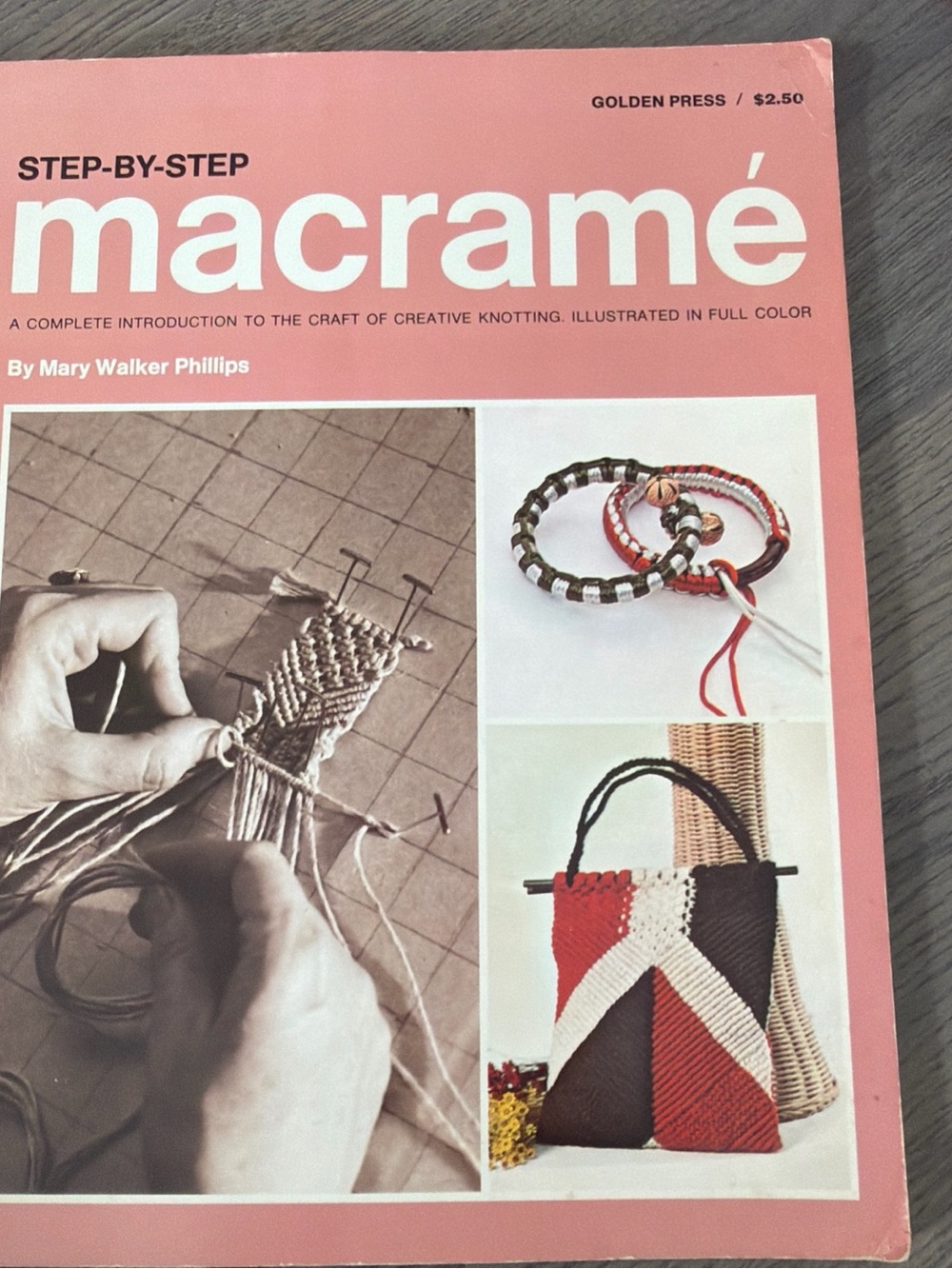 macramé Step-by-Step Pink Craft Book by Mary Walker Phillips 1970